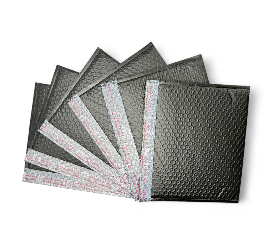 Black Armour Phoenix padded bags B3 345mm x 300mm displayed for strong protective mailing in sleek black finish