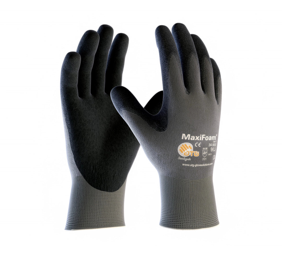 Maxi-Foam gloves 34-900 shown as a pair with black nitrile foam coating for wet and oily grip conditions