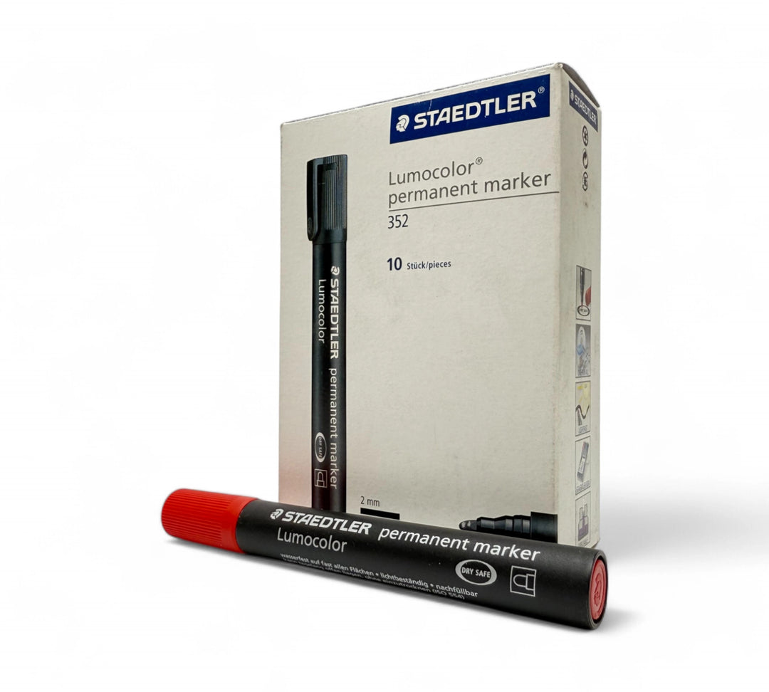 Staedtler 352 bullet point red marker displayed with rounded tip for bold writing on cardboard plastic or metal