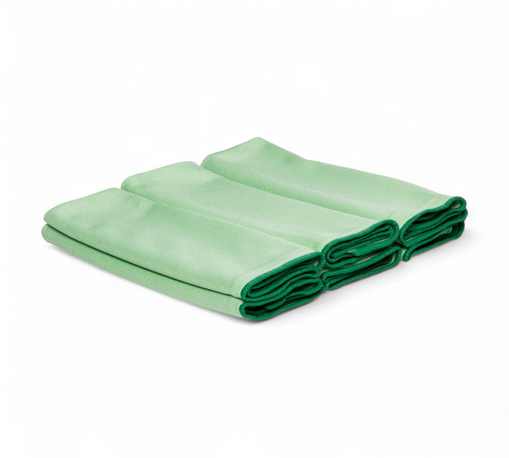 Wypall 83630 microfibre cloth green shown packed in 6 for reusable wiping on desks appliances and fixtures